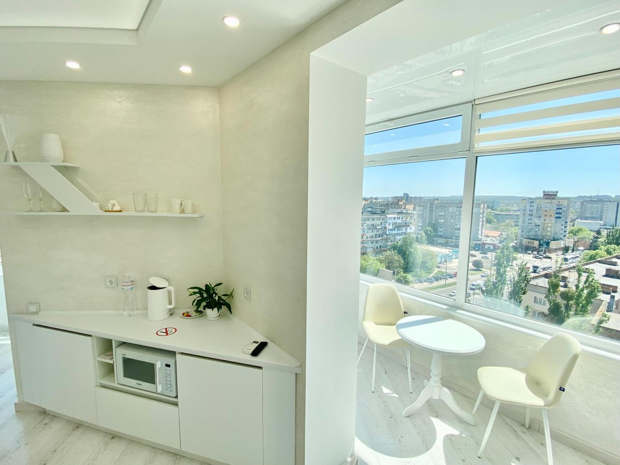 Sky House: Panoramic City Center Apartments with Keyless Access Vinnytsia Exterior photo