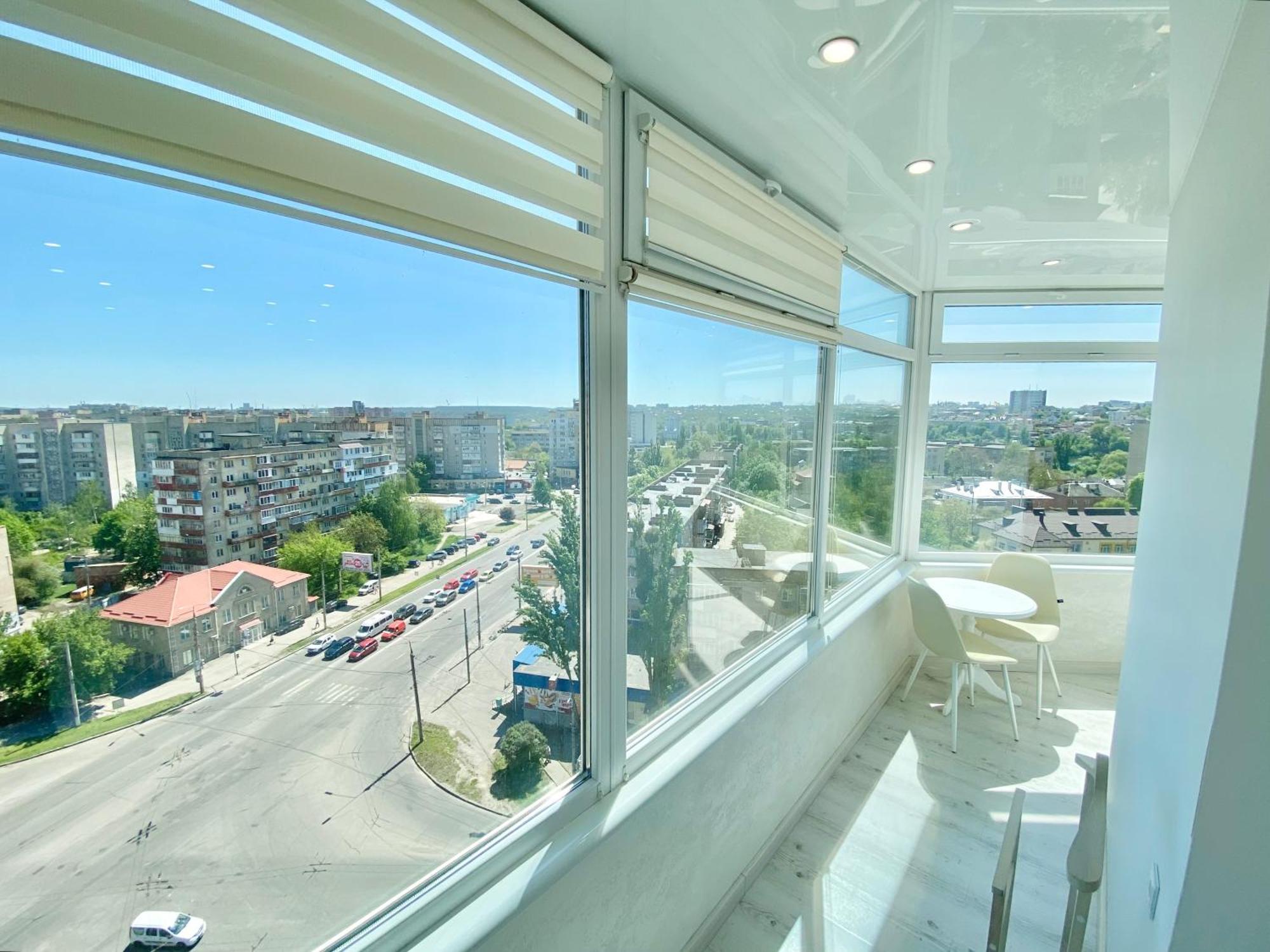 Sky House: Panoramic City Center Apartments with Keyless Access Vinnytsia Exterior photo
